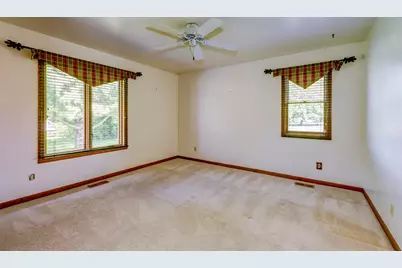 0S885 Spring Green Way, Batavia, IL 60510 - Photo 18