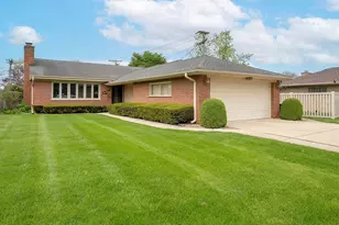 112 S Delphia Ave, Park Ridge, IL 60068 - Photo 1