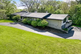 708 Woodland Ave, Hinsdale, IL 60521 - Photo 1