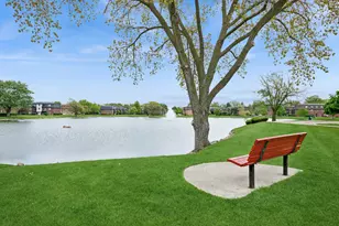 9352 Bay Colony Dr, Des Plaines, IL 60016 - Photo 20