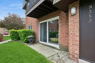 9352 Bay Colony Dr, Des Plaines, IL 60016 - Photo 14
