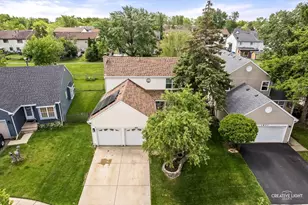 1837 Grosse Pointe Cir, Hanover Park, IL 60133 - Photo 2