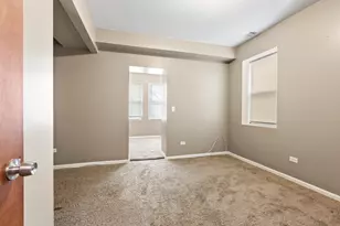 323 Memorial Dr, Calumet City, IL 60409 - Photo 8