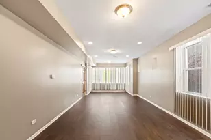 323 Memorial Dr, Calumet City, IL 60409 - Photo 2