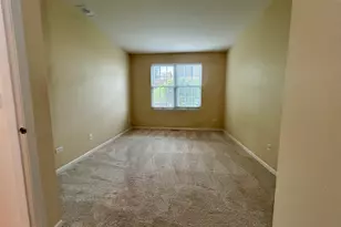 3165 Falling Waters Ln, Lindenhurst, IL 60046 - Photo 12