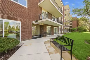 5300 Walnut Ave, Downers Grove, IL 60515 - Photo 2
