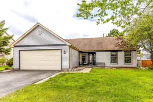 47 Bosworth Dr, Glendale Heights, IL 60139 - Photo 2