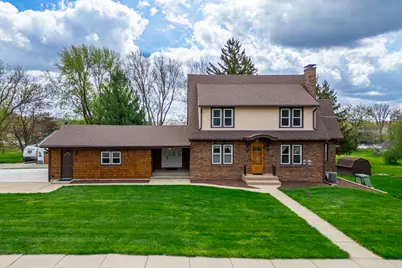 629 E Lincoln Avenue, Belvidere, IL 61008 - Photo 1