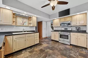 629 E Lincoln Ave, Belvidere, IL 61008 - Photo 14