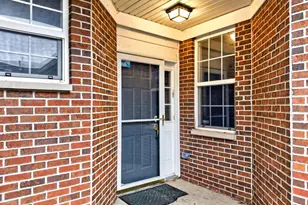 642 Legend Ln, McHenry, IL 60050 - Photo 4