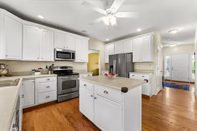 506 Riverbend Boulevard, Mahomet, IL 61853 - Photo 8