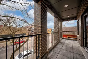 2816 N Southport Ave, Chicago, IL 60657 - Photo 2