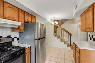 29 Sumac Ln, Schaumburg, IL 60193 - Photo 6
