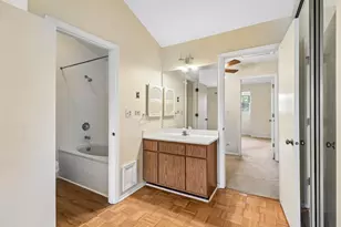 29 Sumac Ln, Schaumburg, IL 60193 - Photo 10