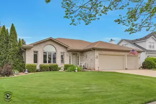 233 Goldenwood Ct, Aurora, IL 60502 - Photo 1