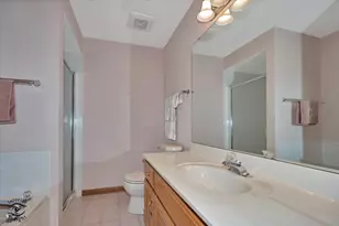 233 Goldenwood Ct, Aurora, IL 60502 - Photo 20