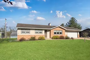 527 Timber Hills Dr, Freeport, IL 61032 - Photo 28