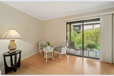 228 Brookside Lane #B, Willowbrook, IL 60527 - Photo 6