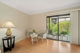 228 Brookside Ln, Willowbrook, IL 60527 - Photo 6