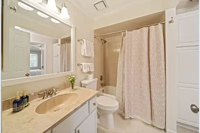 228 Brookside Lane #B, Willowbrook, IL 60527 - Photo 16
