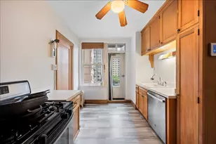 2440 N Lakeview Ave, Chicago, IL 60614 - Photo 12