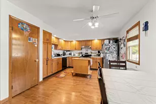 3114 Valerie Dr, Champaign, IL 61822 - Photo 10
