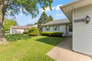 3114 Valerie Dr, Champaign, IL 61822 - Photo 2