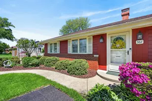 367 N La Londe Ave, Lombard, IL 60148 - Photo 4
