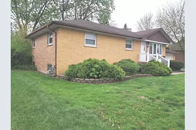 5517 W 83rd Place W, Burbank, IL 60459 - Photo 2