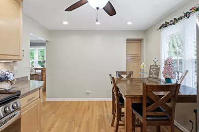 639 N Kaspar Avenue, Arlington Heights, IL 60004 - Photo 8