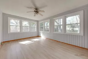 918 Bedford Ln, Libertyville, IL 60048 - Photo 12