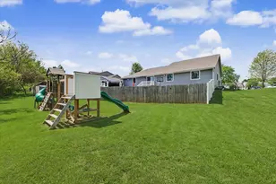 808 Cedar Ridge Ct, Mahomet, IL 61853 - Photo 40