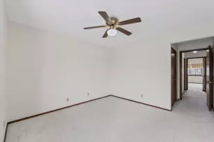 2144 Harbor Town Cir, Champaign, IL 61821 - Photo 18
