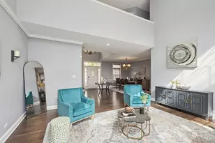 2533 E Chesapeake Pl, Westchester, IL 60154 - Photo 4