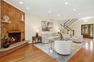 2740 Lincoln Ln, Wilmette, IL 60091 - Photo 10