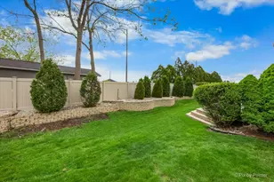 958 W Stonehedge Dr, Addison, IL 60101 - Photo 44