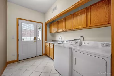 958 W Stonehedge Drive, Addison, IL 60101 - Photo 24