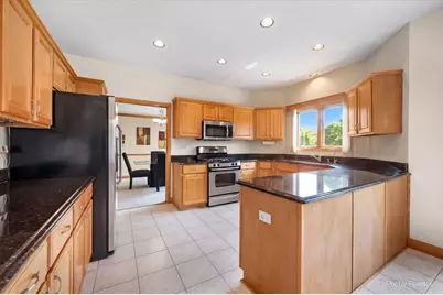 958 W Stonehedge Drive, Addison, IL 60101 - Photo 18