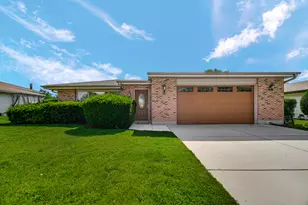 2042 W Spring Ridge Dr, Arlington Heights, IL 60004 - Photo 1