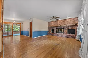 1606 Dobbins Dr, Champaign, IL 61821 - Photo 4