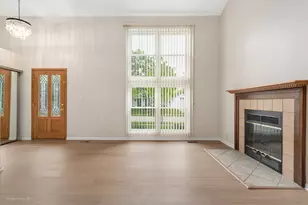 1424 Farrington Ln, Aurora, IL 60504 - Photo 2