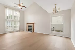 1424 Farrington Ln, Aurora, IL 60504 - Photo 6