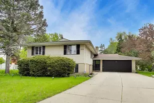533 Carr Ct, Schaumburg, IL 60193 - Photo 1
