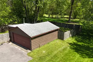 865 Riverside Dr, South Elgin, IL 60177 - Photo 4
