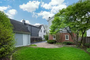 651 Brier St, Kenilworth, IL 60043 - Photo 2