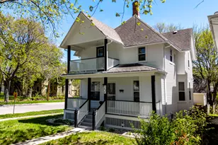 1027 Grant Ave, Rockford, IL 61103 - Photo 2