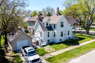 1027 Grant Ave, Rockford, IL 61103 - Photo 6