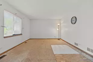 819 Casey Ln, Harvard, IL 60033 - Photo 14