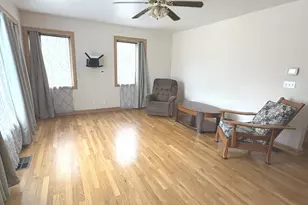560 N Lavergne Ave, Northlake, IL 60164 - Photo 2