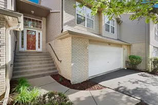 6822 Oak View Ct, Oak Forest, IL 60452 - Photo 2